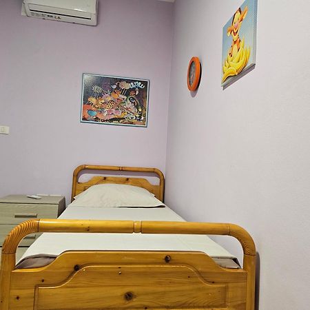 Bral Apartments 8 Two-Bedroom Beachfront دراس المظهر الخارجي الصورة