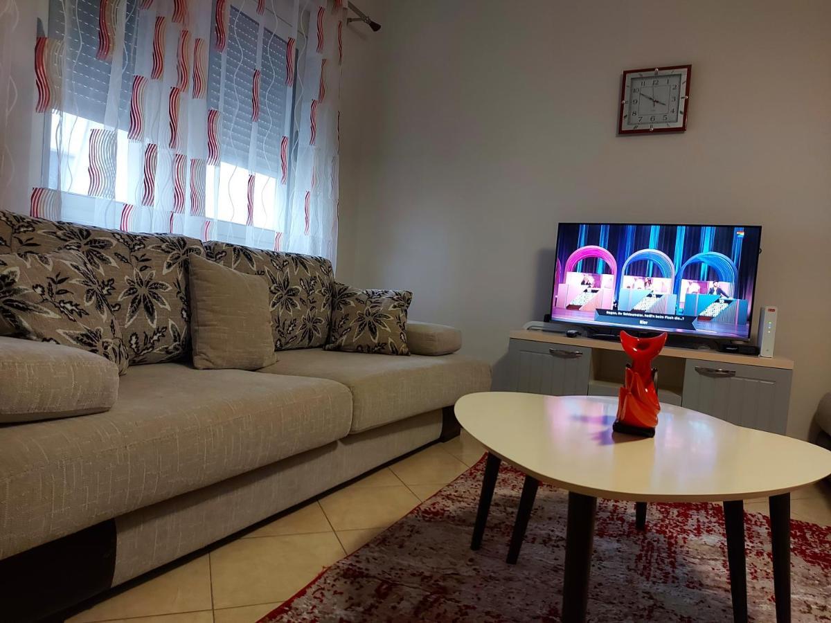 Bral Apartments 8 Two-Bedroom Beachfront دراس المظهر الخارجي الصورة