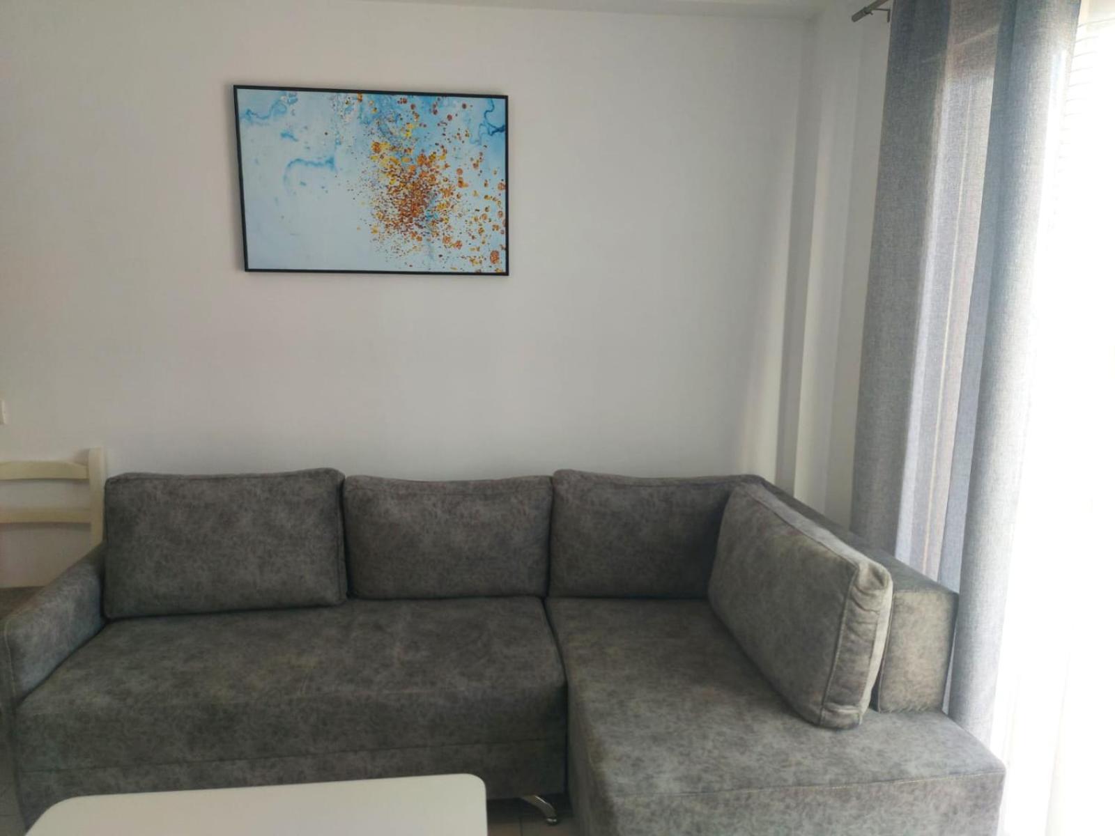 Bral Apartments 8 Two-Bedroom Beachfront دراس المظهر الخارجي الصورة