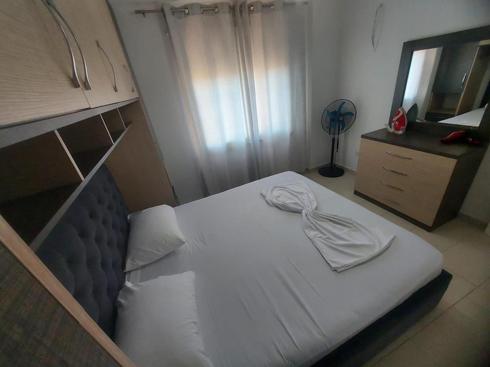 Bral Apartments 8 Two-Bedroom Beachfront دراس المظهر الخارجي الصورة